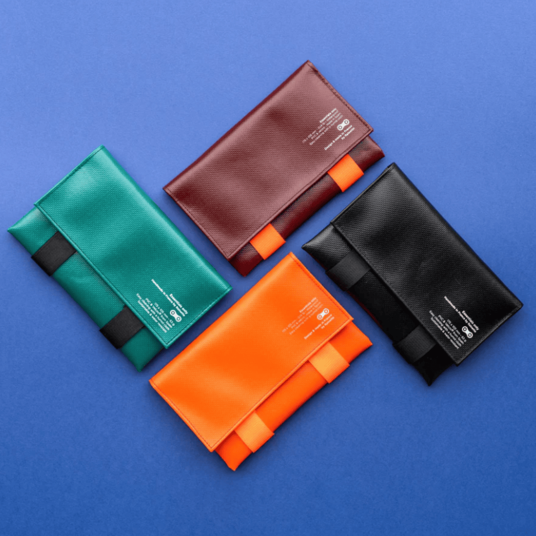 La Véloche : la petite pochette qui vous suit partout, du guidon au comptoir